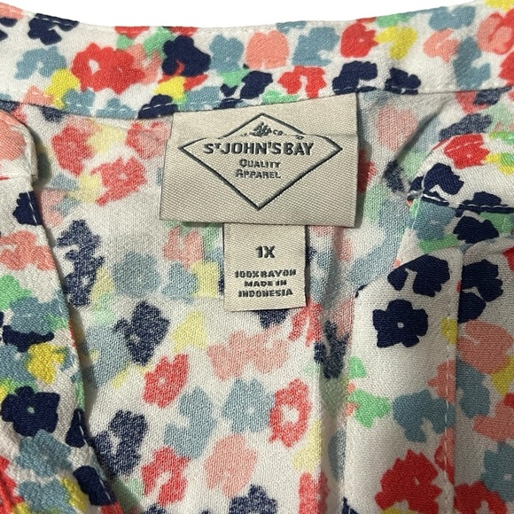 St Johns Bay NWT - Womens Multi-Color Floral Button Up Top Sz 1X - Picture 2 of 8